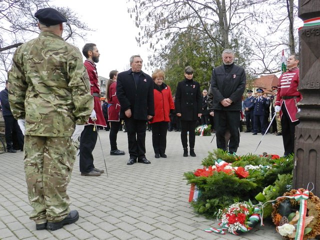 A haza minden előtt 35